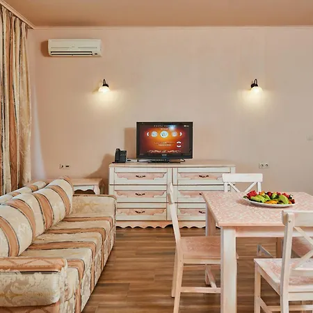 帕莫瑞费斯塔度假酒店 4*