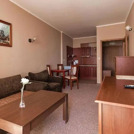 帕莫瑞费斯塔度假酒店 4*