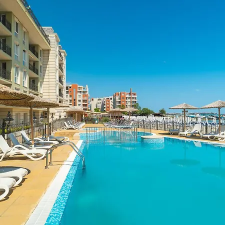 帕莫瑞费斯塔度假酒店 4*