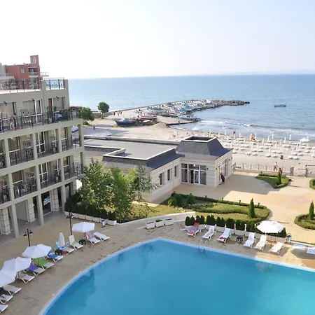 帕莫瑞费斯塔度假酒店