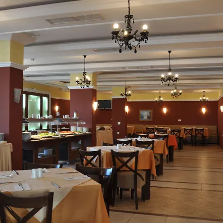 帕莫瑞费斯塔度假酒店 4*