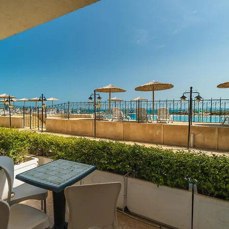 Festa Hotel 4*